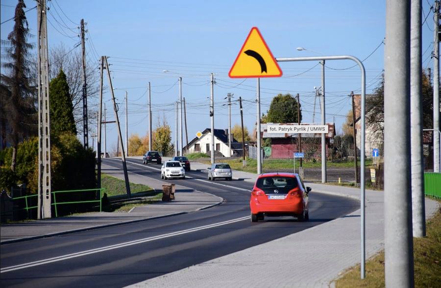 Samochód na drodze