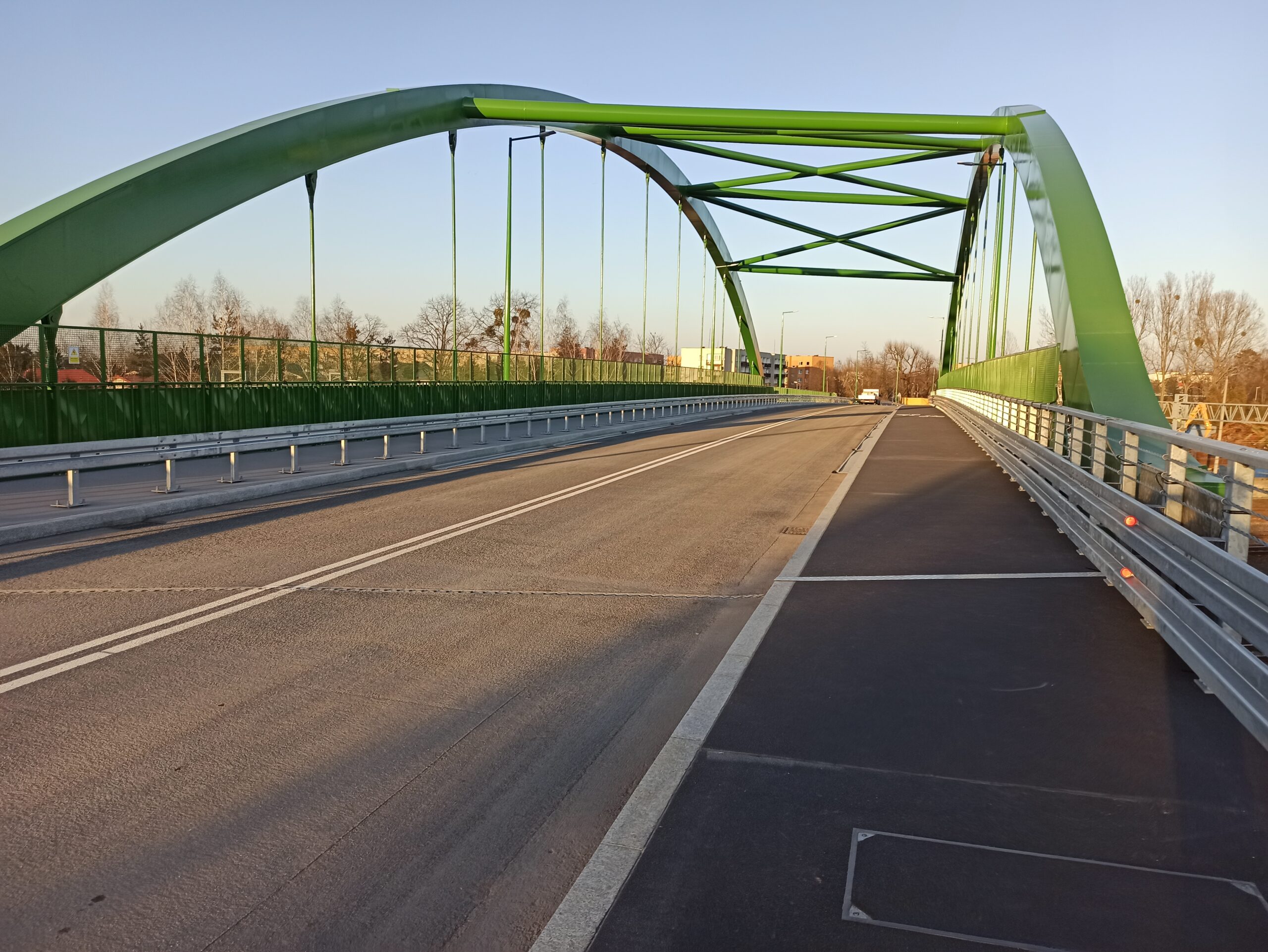 Nowy wiadukt w ciągu DW 906 w Lublińcu